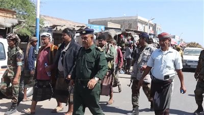 مكتب الصناعة والتجارة بأبين ينفذ حملة رقابية على أسواق المحال التجارية بمديرية المحفد