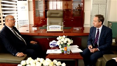 وزير التخطيط يبحث مع مدير التنمية بوزارة الخارجية البريطانية تعزيز التعاون التنموي