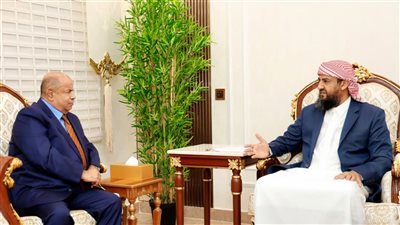 المحرّمي يناقش مع محافظ حضرموت مستجدات الأوضاع ومساعي تعزيز الاستقرار