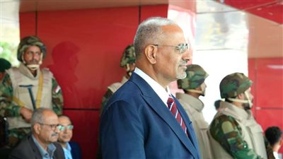 الرئيس الزُبيدي يشهد عرضا عسكريا مهيبا للقوات المسلحة الجنوبية احتفاءً بالعيد الـ58 للاستقلال الوطني 30 نوفمبر