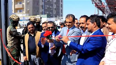 لملس والحريزي يفتتحان مشروع شارع المدينة الرياضية وأولى حدائق العائلة بالشيخ عثمان