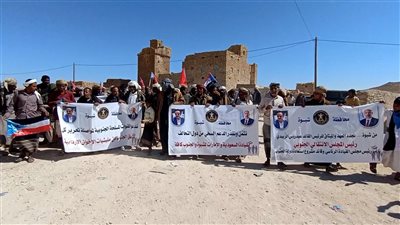 شبوة.. الطلح تنظم مسيرة احتفالية بانتصارات القوات الجنوبية