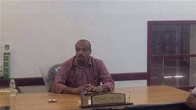 انتقالي شبام والسلطة المحلية يبحثان سبل تحسين الأوضاع الخدمية وتعزيز الاستقرار بالمديرية