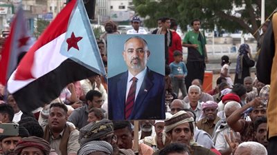 تواصل الاعتصام بساحة المكلا دعمًا لانتصارات القوات الجنوبية والمطالبة بالاستقلال