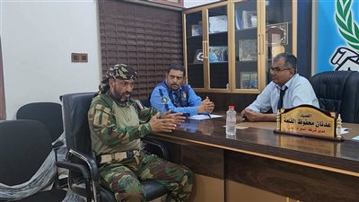 وكيل العاصمة عدن للأمن والدفاع يتفقد إدارة شرطة السير ويشيد بجهودها