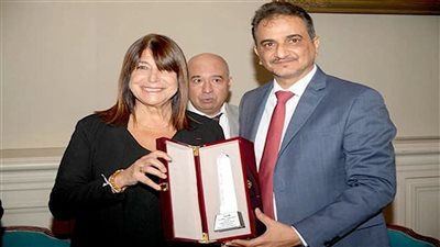 لملس يجري سلسلة لقاءات لتعزيز التعاون بين عدن والمدن الأوروبية بفرنسا 