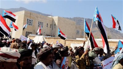 أبناء سقطرى يحتشدون جماهيرياً في ساحة الاعتصام بحديبوه