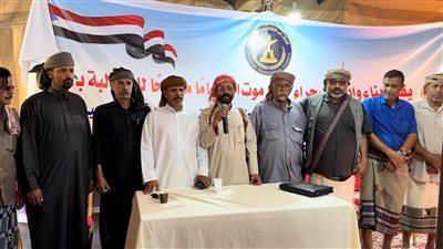 وفد من قبائل بلعبيد يزور مخيم الاعتصام المفتوح بسيئون ويعلن دعمه الكامل لاستعادة الدولة