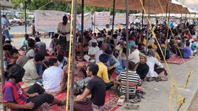 لليوم الحادي عشر.. إقبال جماهيري واسع على مخيم الاعتصام المفتوح بالمكلا