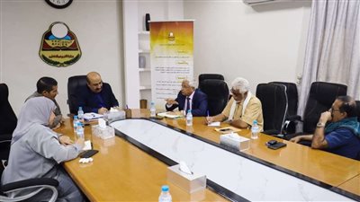 فريق التوجيه والرقابة الرئاسي يلتقي قيادتي الشؤون الاجتماعية والتربية والتعليم بساحل حضرموت