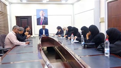 الخليفي يناقش ترتيبات انطلاق الأنشطة الرياضية ضمن اتفاقية 