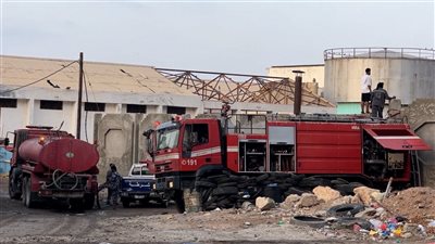 الطيران السعودي يشن عدة غارات على ميناء المكلا بحضرموت 