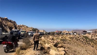 مديرية الشعيب تودع الشهيد عبدالعليم قحطان بموكب جنائزي مهيب